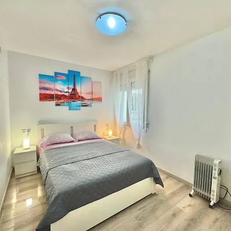 Apartsalou Barbastre Exterior photo
